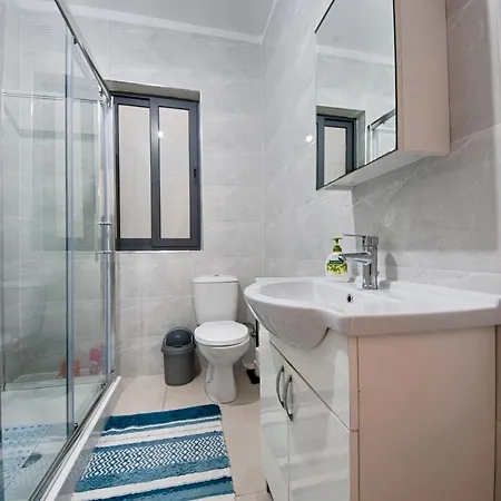 2 Bedroom